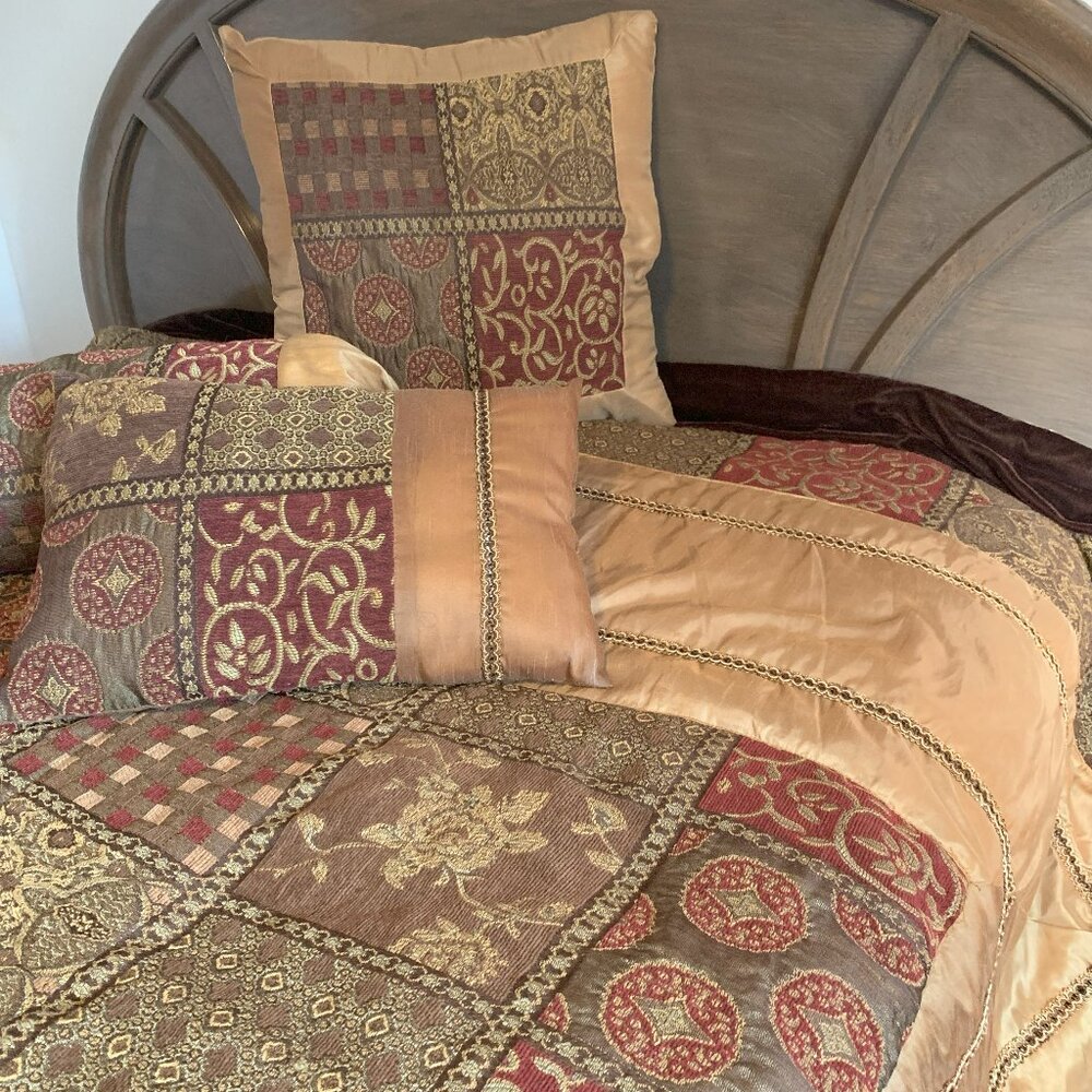 Tuscan Opulent Old World Patchwork Comforter Set - Double/Queen Size